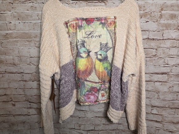 The Nu Vintage Crop Top Sweater Size Small Graphic Sweater Long Sleeve Womens - Picture 3 of 3